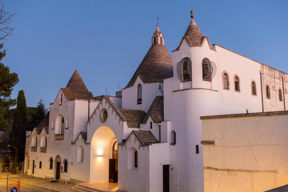 Dea Luxury Casa Vacanze- Zona Chiesa A Trullo - Alberobello Exterior photo