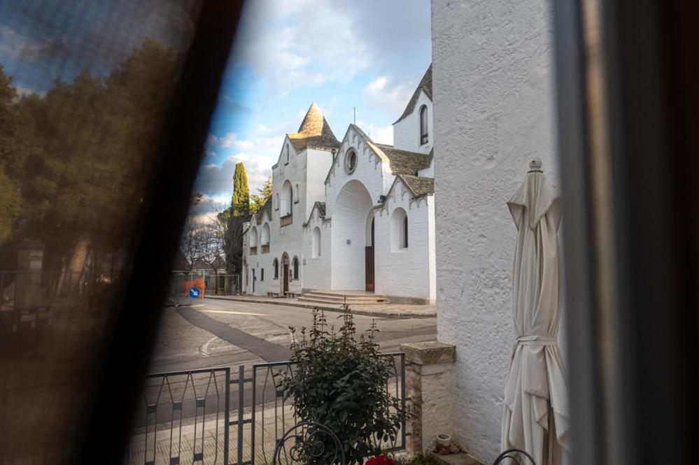 Dea Luxury Casa Vacanze- Zona Chiesa A Trullo - Alberobello Exterior photo